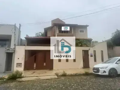 Casa com 3 quartos em São José
