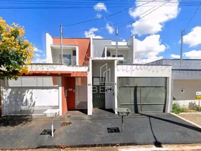 Sobrado com 3 quartos em Grand Ville
