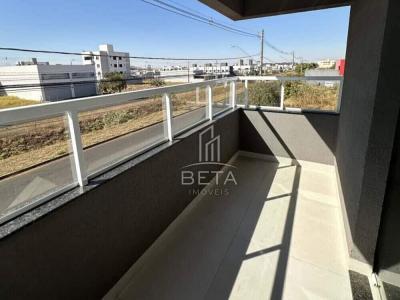 Apartamento com 3 quartos em Novo Mundo