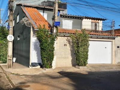 Sobrado com 3 quartos em Santa Luzia