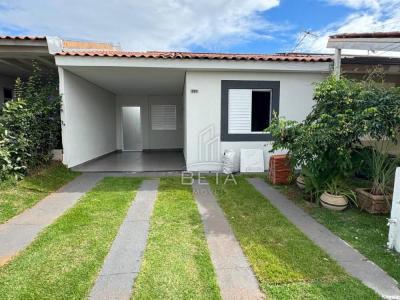 Casa de Condomínio com 3 quartos em Aclimação