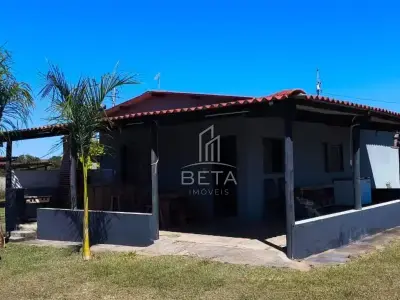 Sítio com 3 quartos em Área Rural de Uberlândia