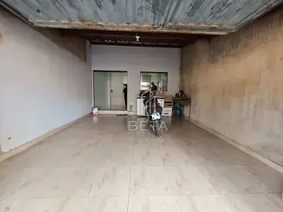Casa com 2 quartos em Jardim Canaã