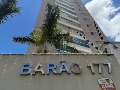Apartamento com 2 quartos em Centro