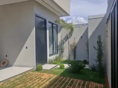 Casa com 3 quartos em Loteamento Portal do Vale II