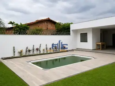 Casa com 4 quartos em Glória