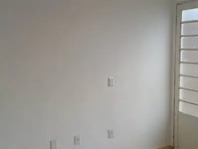 Casa com 2 quartos em Conjunto Habitacional Mario Emílio Bannwart