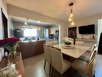Casa com 4 quartos em Queluz