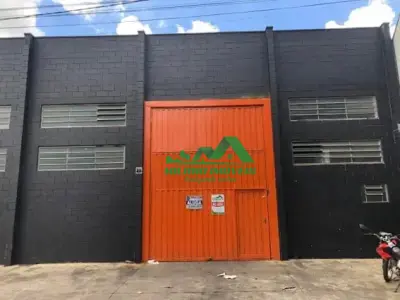 Galpão com 0 quartos em Centro, Jacutinga - 304m²