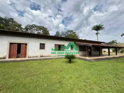 Chácara com 4 quartos em Estrada Jacutinga x Monte Sião, Jacutinga - 0m²