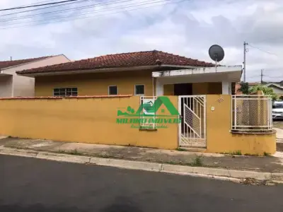 Casa com 2 quartos em Vale das Primaveras, Jacutinga - 1m²