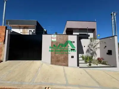 Casa com 3 quartos em Centro, Jacutinga - 1m²