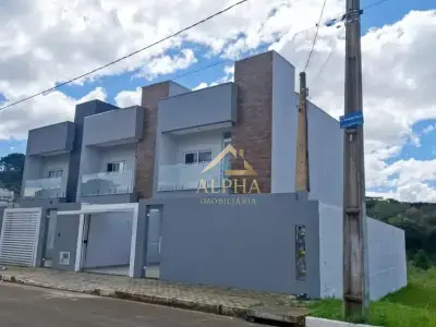 Sobrado com 3 quartos em Boqueirão