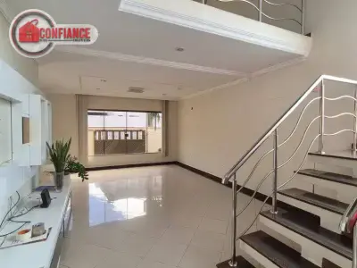 Casa de Condomínio em Aleixo