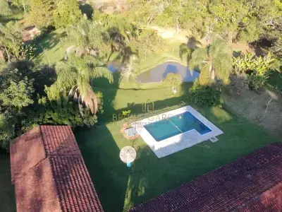  com 2 quartos em pião