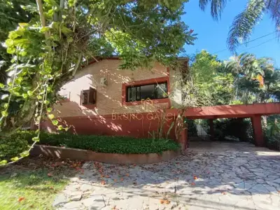 Casa com 4 quartos em CONDOMÍNIO FLAMBOYANT B