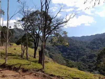 com 2 quartos em bairro do pião