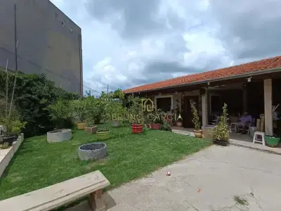 Casa com 3 quartos em PARQUE FERNÃO DIAS