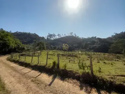 Imóveis em BAIRRO DO PIÃO
