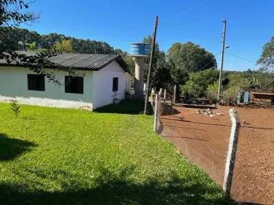 Chácara com 2 quartos em Cristo Rei