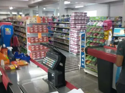Prédio com 4 quartos em Bela Vista