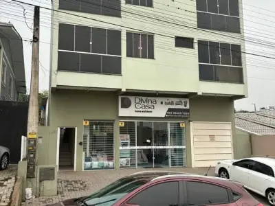 Prédio com 6 quartos em Efapi