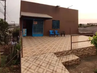 Prédio com 5 quartos em Vila Real