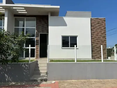 Casa Geminada com 2 quartos em Desbravador