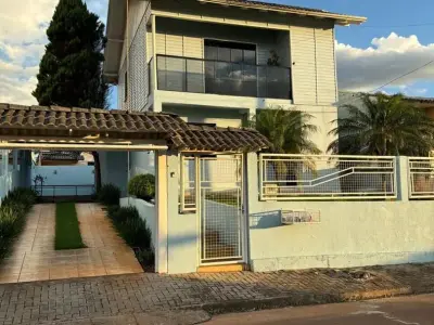 Casa com 3 quartos em Centro