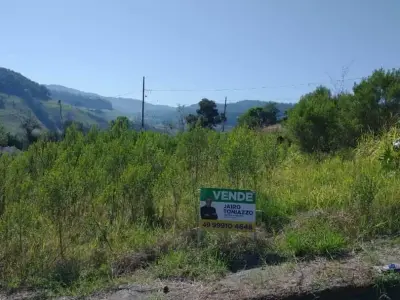 Lote / Terreno com 0 quartos em Centro