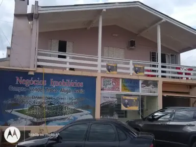 Prédio com 3 quartos em Cristo Rei