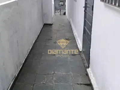 Casa com 1 quartos em Vila Dionisia