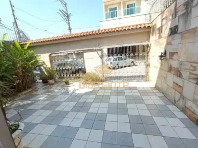 Casa com 0 quartos em Santana