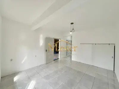 Sobrado com 3 quartos em Morada do Vale III