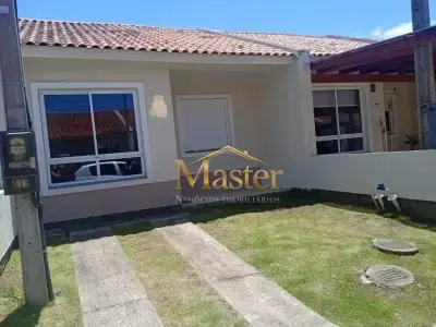 Casa Geminada com 2 quartos em Distrito Industrial