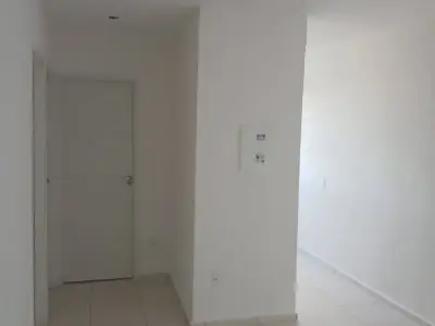 Apartamento com 2 quartos em Arvoredo 2ª Seção