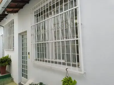 Casa Geminada com 2 quartos em Jardim Leblon