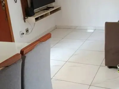 Apartamento com 2 quartos em Linda Vista