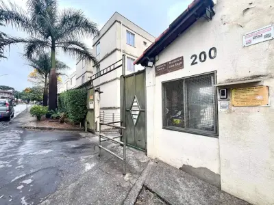 Apartamento com 2 quartos em Kennedy