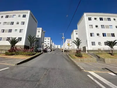 Apartamento com 2 quartos em Chácaras Reunidas Santa Terezinha