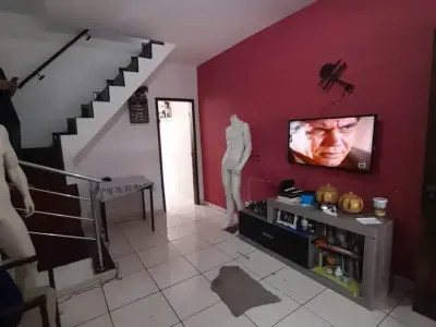 Casa Geminada com 2 quartos em Santa Rosa