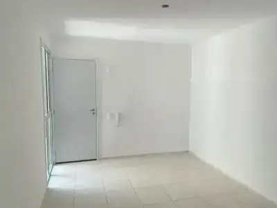 Apartamento com 2 quartos em Arvoredo II