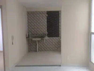 Apartamento com 2 quartos em Chácaras Reunidas Santa Terezinha
