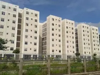 Apartamento com 2 quartos em Parque Maracanã