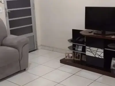 Apartamento com 2 quartos em Parque Maracanã
