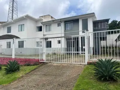 Casa Geminada com 2 quartos em Serra Dourada