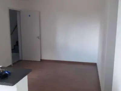 Apartamento com 2 quartos em Serra Dourada