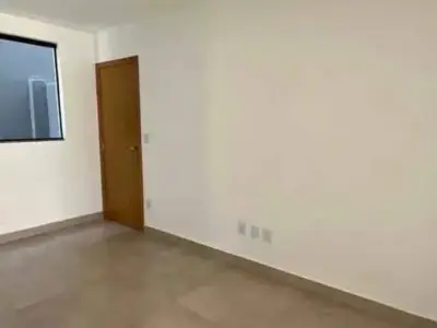 Área Privativa com 3 quartos em Nossa Senhora de Fátima