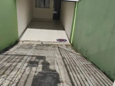 Casa Geminada com 2 quartos em Marimbá