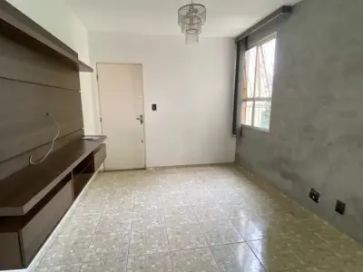 Apartamento com 2 quartos em Parque das Acácias